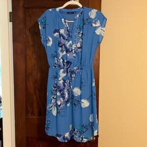 Apt 9 dress - elastic waist - lined - does not wrinkle